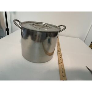 Stainless steel stock pot with lid 10 qt capacity